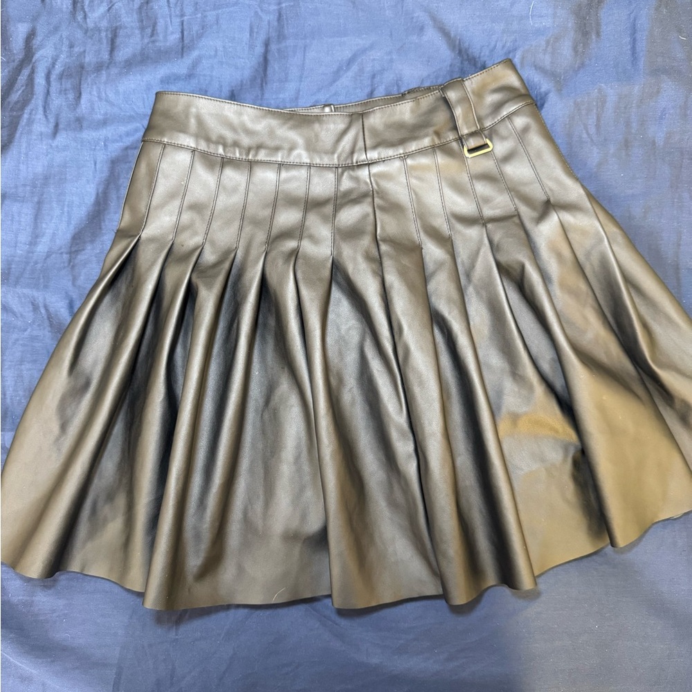 Fashion Nova Silver Skater Mini Skirt Pleated
